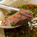 麺屋 つるる - 分厚いホロホロのチャーシュー