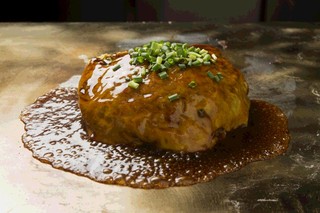 Okonomiyaki Jirou - 広島風お好み焼き