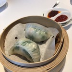 家全七福酒家　SEVENTH SON RESTAURANT - ニラ蒸し餃子。蒸し料理