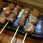 炭火焼鳥 ふじ井 - 串全種の一部　1620円　(すなずり・はつ)