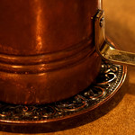 名曲・珈琲 麦 - この金属の質感がたまりません。