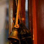 名曲・珈琲 麦 - 来客を伝える小さなベル。