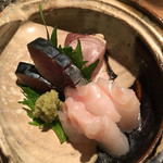 トクスエ - 刺身三品盛り合わせ 鰆炙り しめ鯖 ナメタガレイ