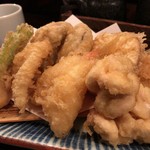 ウミネコ - カキと白子と横須賀野菜の天ぷら盛り合わせ