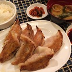 tachikichigyouza - KITCHEN TACHIKICHI 青山店(焼餃子SET大)