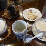古民家cafe ほっこり - 夫は珈琲セット、私は紅茶のセット