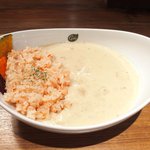 チャウダーズ カフェ - チャウダーズボウル 930円 のボストン・クラムチャウダー