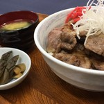 キッチンファーム エフズ ゲート - 上富良野ポーク豚丼