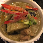 バンタイ - ゲンキョワンガイ（鶏肉入りグリーンカレー）