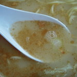 富士ラーメン - 白濁したスープ