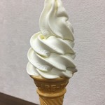 キッチンファーム エフズ ゲート - ふらの生ソフトクリーム