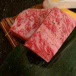 Yakiniku Tsuruhashi - 塩とワサビで食べるサーロイン！最高でした！