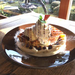 純喫茶リエール - チョコバナナワッフル