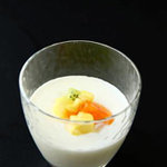 香桃 - 杏仁豆腐