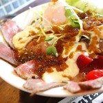 CAFE29 - 2016年12月　ローストビーフ丼ダブル【1600円】白いのは何でしょう～？