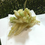 鮨松榮 - 白魚とふきのとうの天ぷら