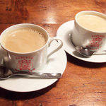 クルミドコーヒー - アラブオレ(700円)とジンジャーチャイ(730円)