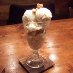 クルミドコーヒー - くるみパフェ(780円)