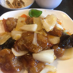 中華料理 青島 - ボリュームも控え目です、味は評価したい。