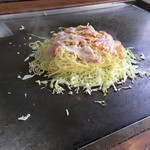 パンダお好み焼き - 料理写真:肉イカ玉そばダブル（680円）