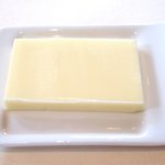 フレンチ サクラ - ランチコース 5832円 のバター