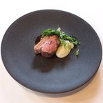 フレンチ サクラ - ランチコース 5832円 の仔羊肉のロースト ジャガイモのピューレとマイクロパセリ添え