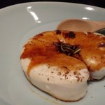 大どころ - ◆先ほどの「白子様」を大胆に輪切りで・・この量は他店では頂けないですよ。ほんと、嬉しい。 「焼き」で頂きたいとお伝えしていましたので、薄くタレを塗って焼かれています。