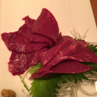 焼肉 矢澤 東京 - おつまみで頼んだ「特製ハツのお刺身」