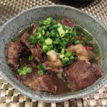 炭火焼鳥あずま - 牛タンと牛スジの煮込み2017.02.21