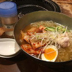 牛角 - 牛角冷麺690円