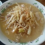 彩華 - 料理写真:みそラーメン(720円)