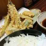 新日本料理 春 - 鰯天定食。春の食材が一杯で旨い!