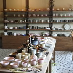 陶工房 釉日 - 店内の様子