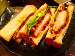 h Joukigen - チキンカツサンド650円