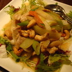 Ｙサイゴン - 鶏とカシューナッツの炒め物