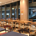 魚とと - 店内。