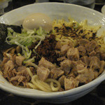 油虎 油そば味つけ玉子のせ 750円