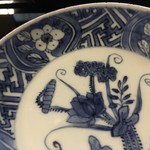 瓢亭 - 見事な筆運びの染付皿