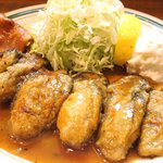かつれつ四谷たけだ - カキバター焼定食 1450円 の大船渡産カキの甘辛バター醤油焼