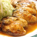 かつれつ四谷たけだ - カキバター焼定食 1450円 の大船渡産カキの甘辛バター醤油焼