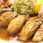 かつれつ四谷たけだ - カキバター焼定食 1450円 の大船渡産カキの甘辛バター醤油焼