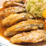 かつれつ四谷たけだ - カキバター焼定食 1450円 の大船渡産カキの甘辛バター醤油焼
