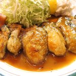かつれつ四谷たけだ - カキバター焼定食 1450円 の大船渡産カキの甘辛バター醤油焼