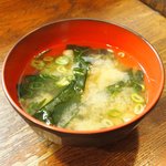 かつれつ四谷たけだ - カキバター焼定食 1450円 の味噌汁