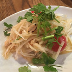 タイ国専門食堂 - パパイヤサラダ。メニューにはかなり辛め表示でしたが、全然辛く無かったです。サッパリ