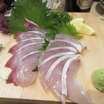 想作ダイニング 縁 - 料理の最初はシマアジの刺身、市場直送の新鮮なアジの刺身です