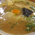 幸陽閣 - 卵入りラーメン（2011.1.4）