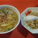 中華料理 西湖 - あんかけラーメン&半チャーハン