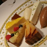 マノワール・ディノ - 