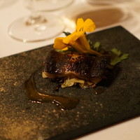 フィオッキ - 鰻のヴィンサント焼き　キャベツのソテーとリクイリーツィアと共に